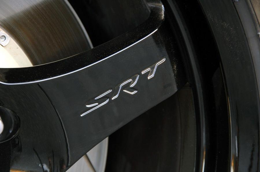 Колеса Dodge Viper SRT10 ACR 2008 года  (фото 81 из 86)